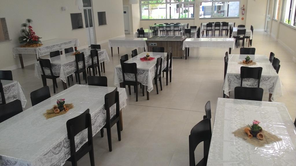 Ceic Pousada E Eventos นอวาเตรนโต ภายนอก รูปภาพ