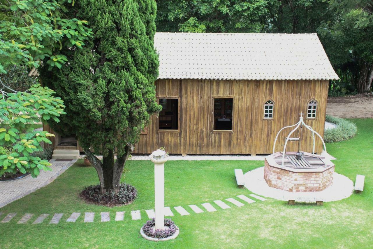 Ceic Pousada E Eventos นอวาเตรนโต ภายนอก รูปภาพ